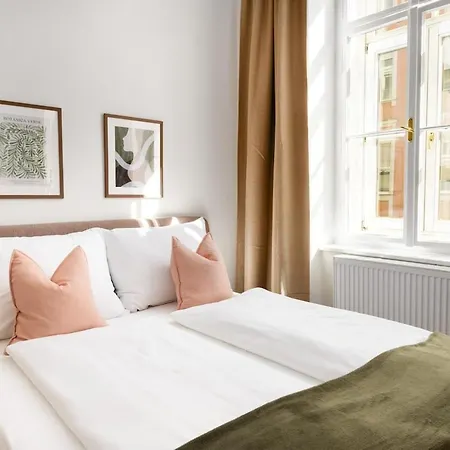 Cozy Luxury Center 1 Appartamento Graz